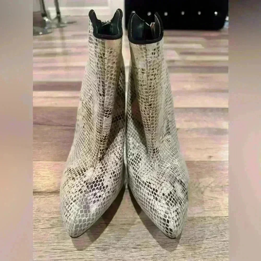 Michael Antonio 5" snakeskin stiletto ankle booties- size 10 - Picture 3 of 5